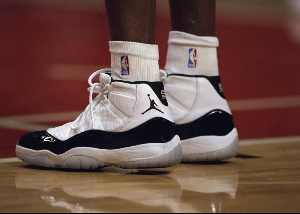 1985: Michael Jordan changes the game